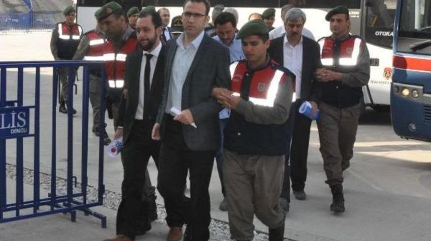 Denizli'de Işadamlarının Fet&ouml;'den Yargılandığı Davada 8 Tahliye