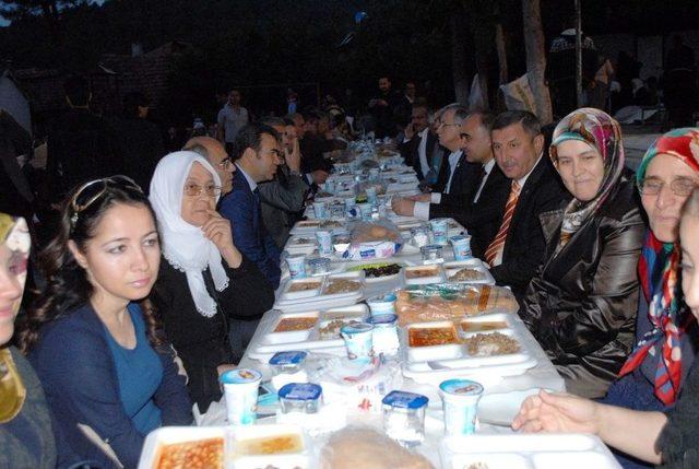 15 Temmuz Şehidinin Ailesinden İftar Yemeği 2