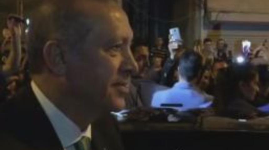 Cumhurbaşkanı Erdoğan&rsquo;a Program &Ccedil;ıkışı Coşkulu Tezah&uuml;rat