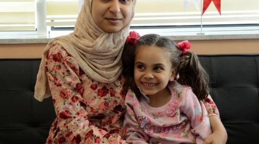 Bahreynli Minik Kıza Antalya'da B&ouml;brek Nakli