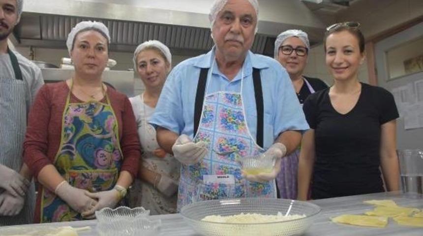 Eşini Kaybetti, 75 Yaşında Yemek Kursuna Gidip Yaşama Tutundu