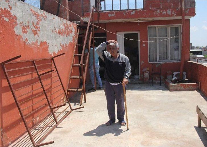 Oğlu Finlandiya’da Bir Üniversitede Öğretim Görevlisi Olan Kısmi Felçli Adam, Hayatta Kalma Mücadelesi Veriyor G5