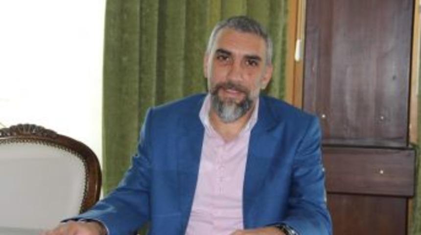 Sabancı: &ldquo;kul&uuml;b&uuml;n Anahtarını Bize Teslim Edin&rdquo;