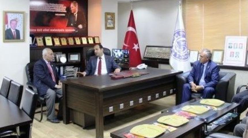 G&uuml;mr&uuml;k Ve Ticaret Bakan Yardımcısı &Ccedil;iftci, Van&rsquo;daki Bazı Meslek Odalarını Ziyaret Etti