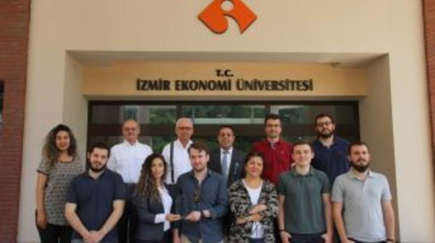 Yenilik&ccedil;i Fikirlere &Ouml;d&uuml;ller