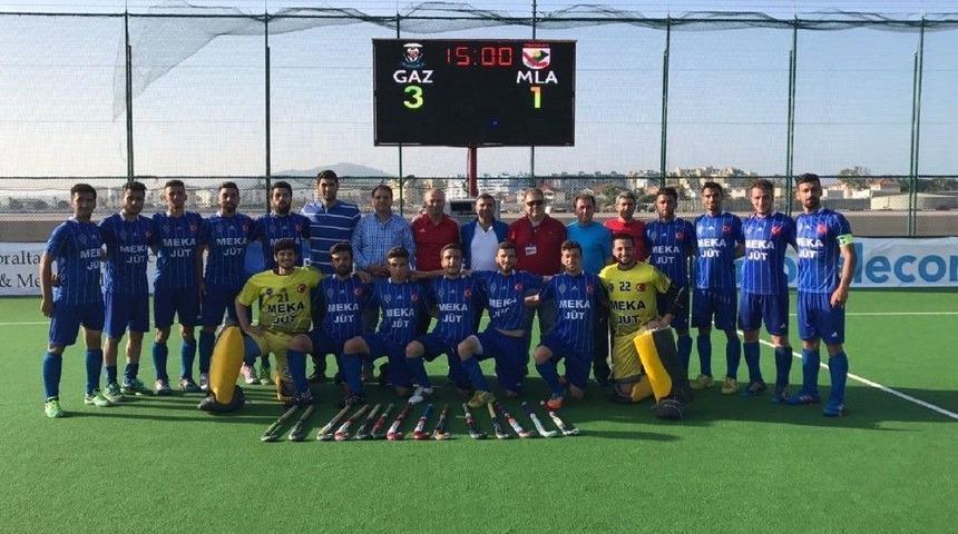 Gaziantep Polis G&uuml;c&uuml; Hokey&rsquo;de Avrupa&rsquo;yı Sallıyor