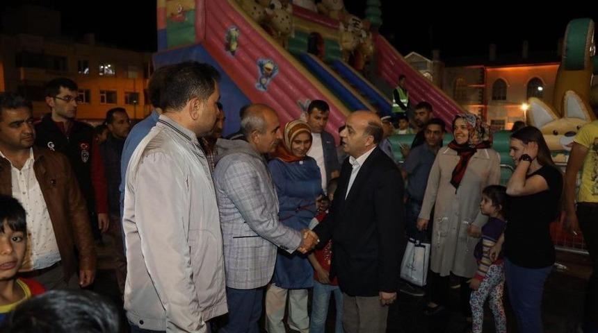 Başkan Kara İftar Sonrası Ramazan Etkinliği Yapılan B&ouml;lgeyi Gezdi