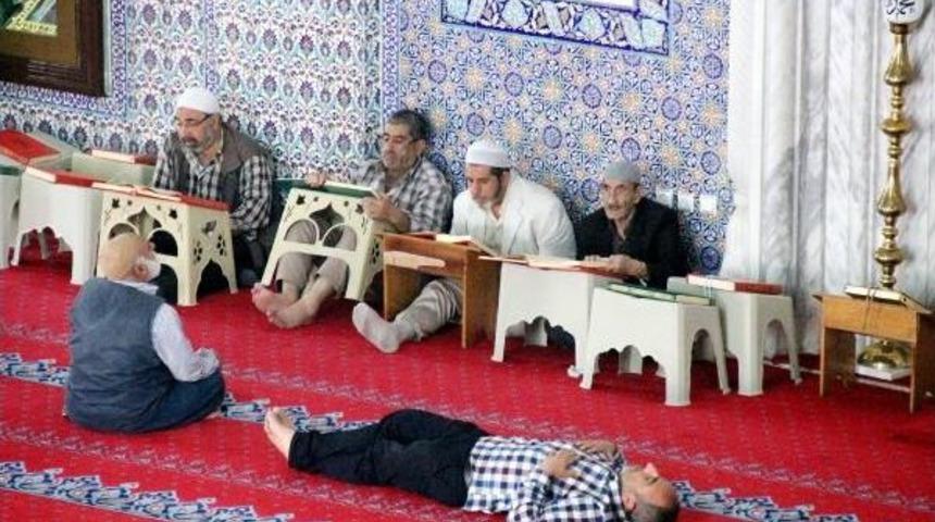 Şanlıurfa'da Oruç Tutanların 'ramazan' Uykusu