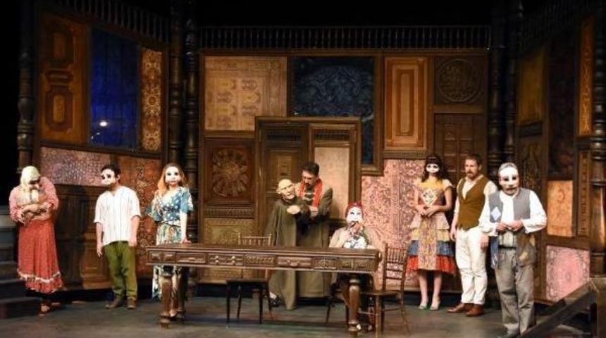 'bezirgan', Vanlı Tiyatroseverlerle Buluştu