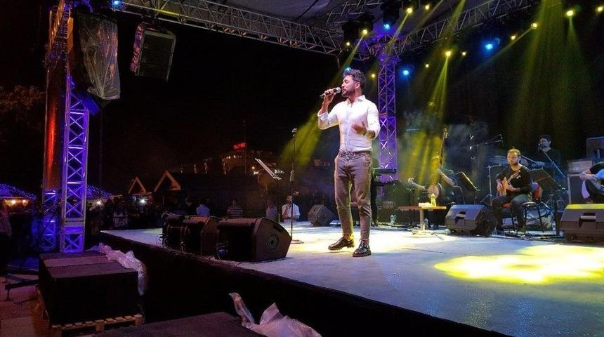 G&uuml;ney&rsquo;in İlahileri Mest Etti