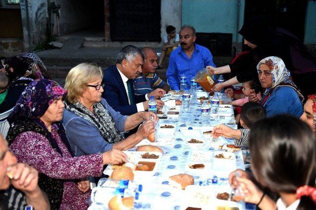 Tellidere’de 2 Bin Kişilik İftar Sofrası