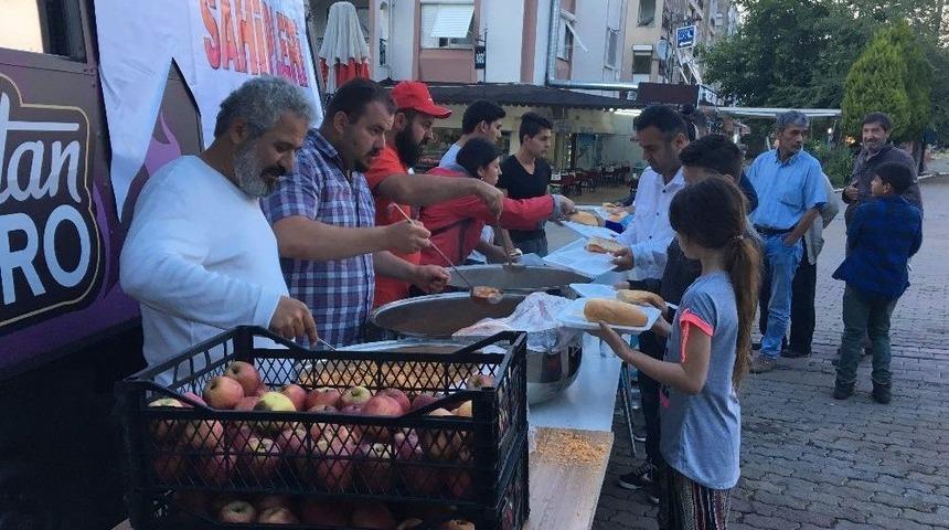 Davutlar Myo İftar Sofralarıyla Ramazan Boyunca Halkla Buluşuyor