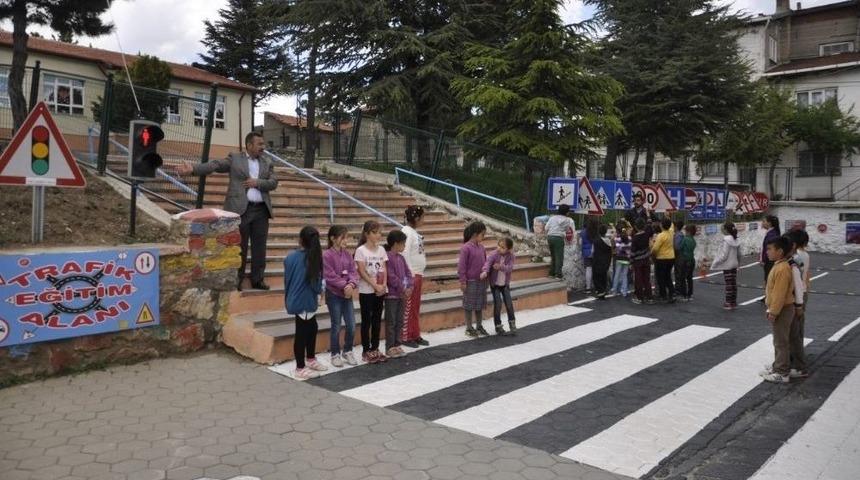 Yaşayarak &Ouml;ğreniyorlar