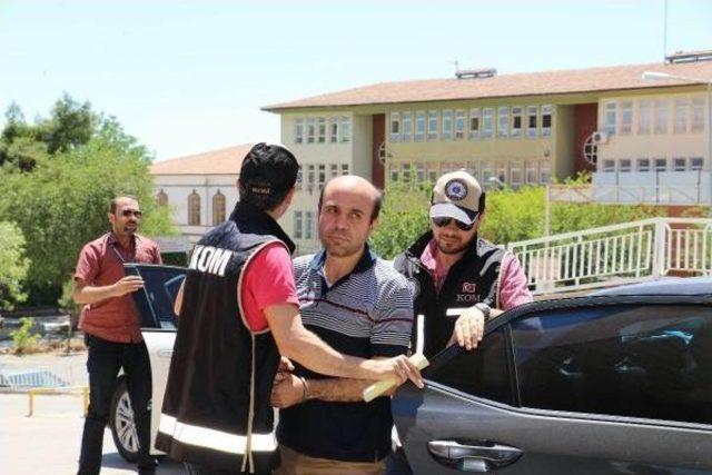 Diyarbakır'da Fetö'nün Hücre Evine Baskın: 1'i Bölge Imamı 3 Gözaltı