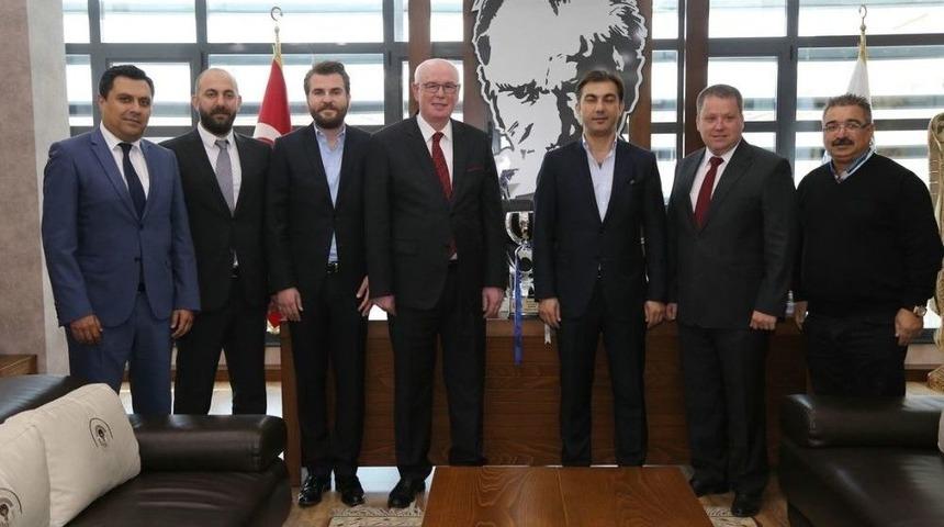 Selka Hentbol Y&ouml;neticileri Başkan Kurt&rsquo;u Ziyaret Etti