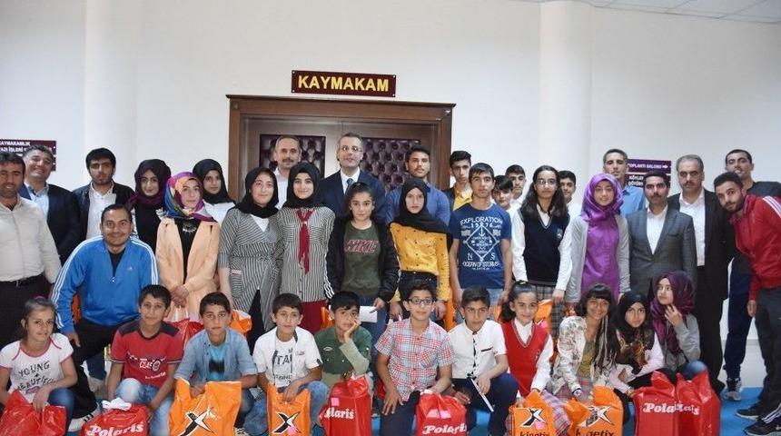 Gen&ccedil;&rsquo;te Başarılı &Ouml;ğrenciler &Ouml;d&uuml;llendirildi