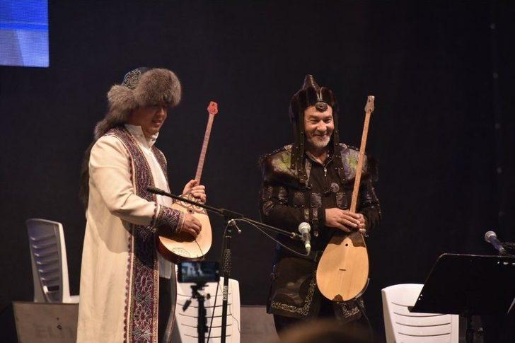 Yunusemre’de ’dombra’ Rüzgarı G2