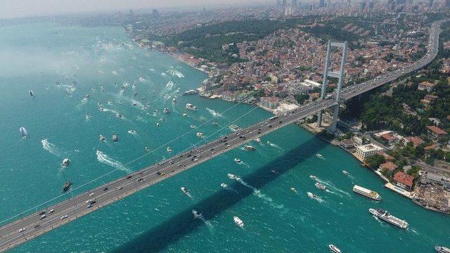 İstanbul Boğazı&rsquo;nda Beşiktaş Alayı Havadan G&ouml;r&uuml;nt&uuml;lendi 1
