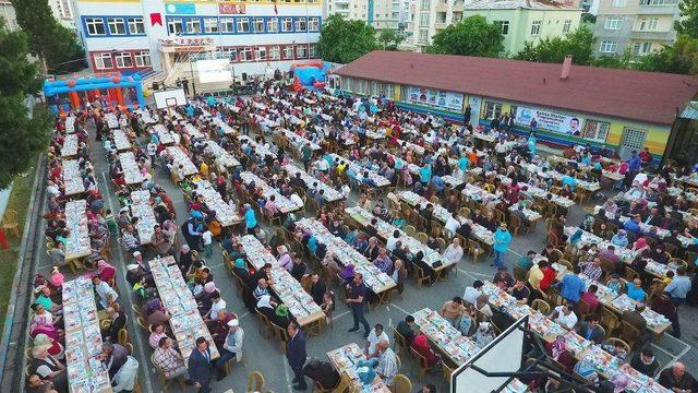 2 Bin 500 Kişi Aynı Sofrada Buluştu