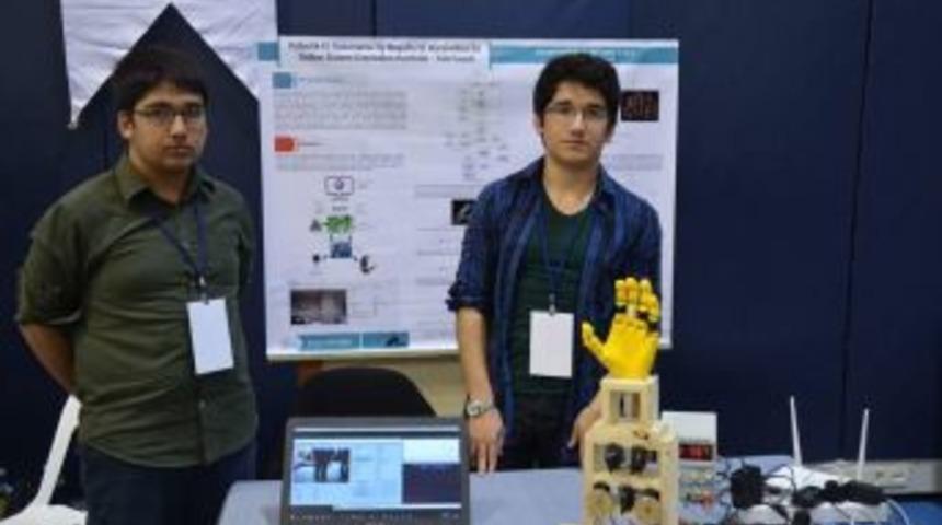 (&ouml;zel Haber) Lise &Ouml;ğrencilerinden, Titremeden Uzaktan Dokunan Biyonik El