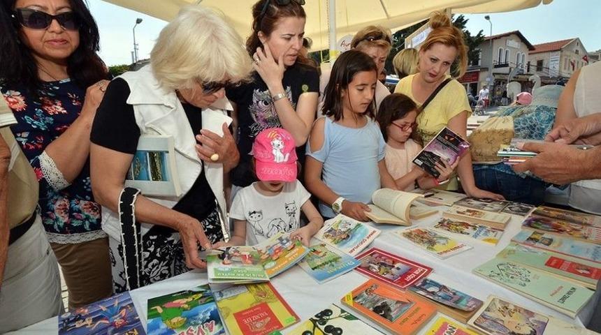 Fo&ccedil;a&rsquo;da Kitap Şenliği
