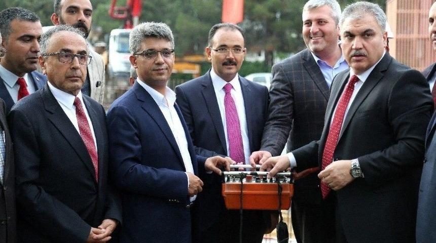 Uşak Aile Sosyal Politikalar İl M&uuml;d&uuml;rl&uuml;ğ&uuml; Binasının Temeli Atıldı