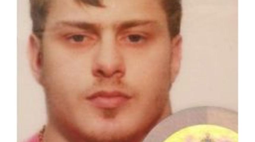 Havuza Başını &Ccedil;arpan Rus Turist &Ouml;ld&uuml;