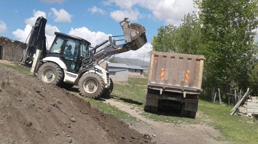 İpekyolu Belediyesi Kırsal Mahalleleri Unutmadı