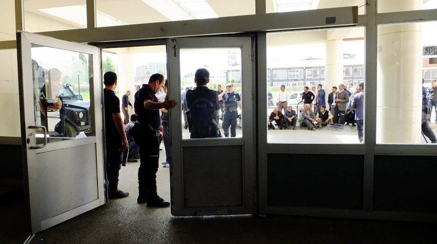 Muş&rsquo;ta Kavga: 1&rsquo;i Asker 7 Yaralı