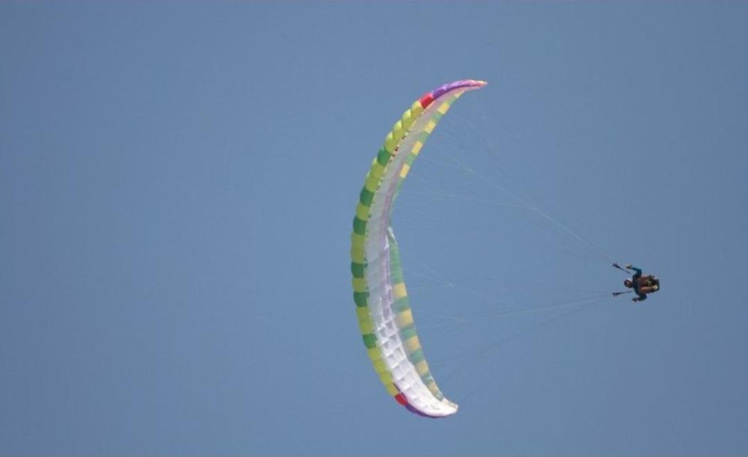 Alanya&rsquo;da Paraş&uuml;t&ccedil;&uuml;ler Yarışıyor