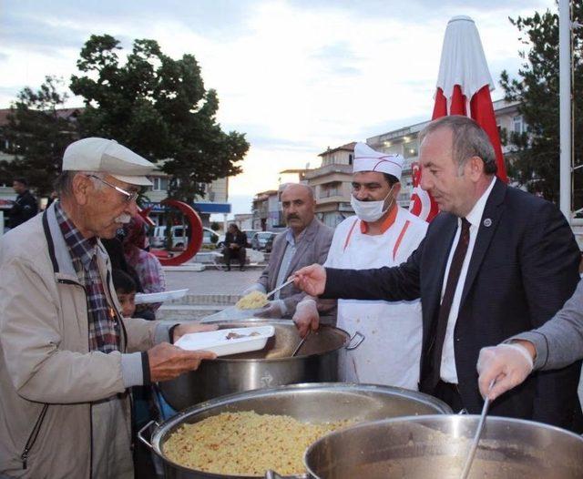 Sungurlu’da İftar Çadırına Yoğun İlgi