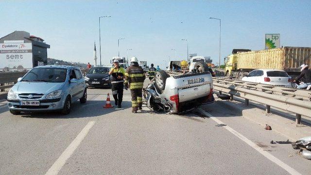 Freni Kilitlenen Kamyona Otomobil Çarptı: 1 Ölü, 3 Yaralı