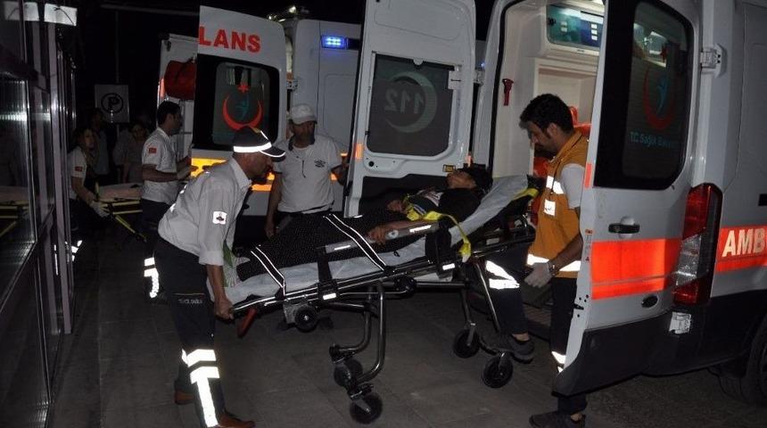 Tunceli&rsquo;de Taşlı Sopalı Kavga: 5 Yaralı