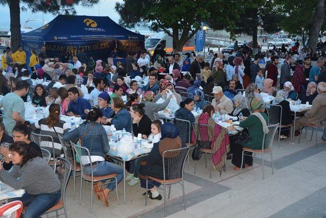 Sinop Belediyesinden Vatandaşa İftar