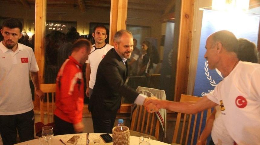 Spor Bakanı Kılı&ccedil;, Bolu&rsquo;da Milli Sporcuları Ziyaret Etti