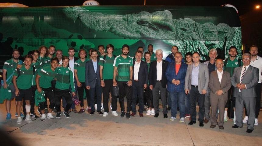 Bursa Havaalanına Akın Etti