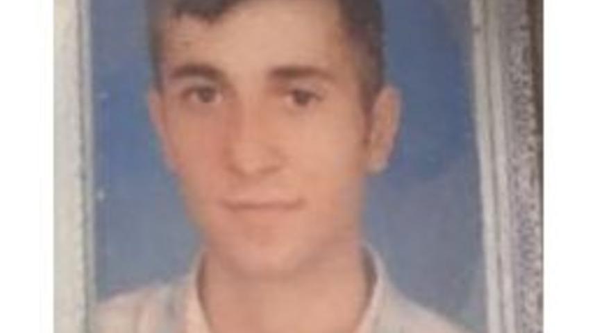 Alkoll&uuml; S&uuml;r&uuml;c&uuml; Can Aldı: 1 &Ouml;l&uuml;, 2 Yaralı