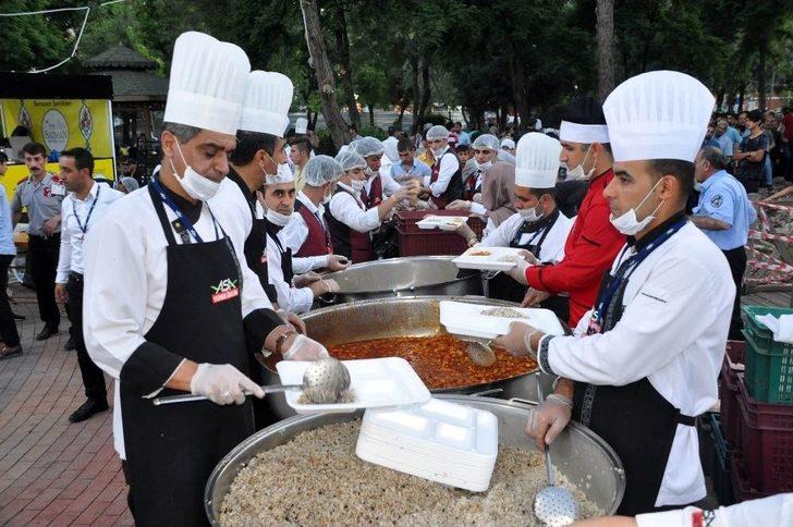 Batman’da 10 Yıl Sonra İftar Çadırı Kuruldu G1