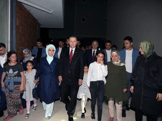 Cumhurbaşkanı Erdoğan’dan Şehit Ailelerine Ziyaret