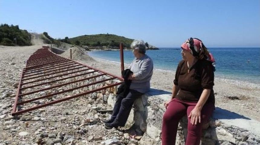 &Ccedil;eşme'deki Beach Clup'da Ruhsatsız Yapılanmaya Yıkım Kararı