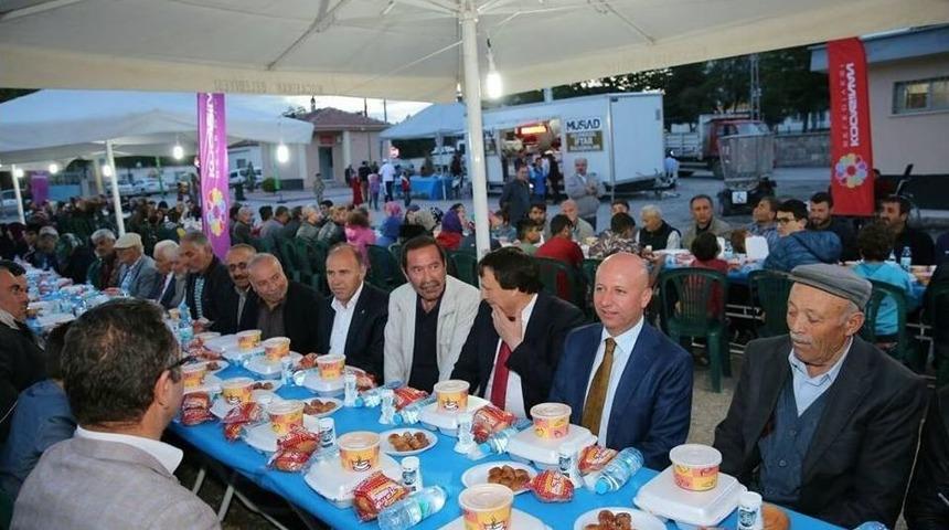 Başkan &Ccedil;olakbayrakdar, Mahalle Sakinleriyle Eskir Ramazanların Tadını Yaşadı