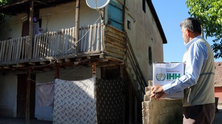 Elazığ&rsquo;da 2 Bin Aileye Ramazan Yardımı