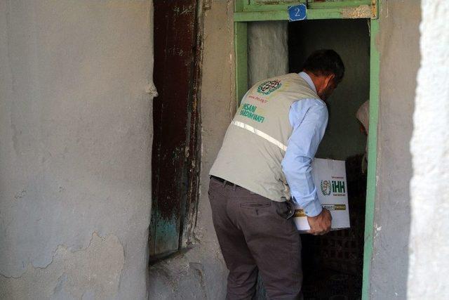 Elazığ&rsquo;da 2 Bin Aileye Ramazan Yardımı 2
