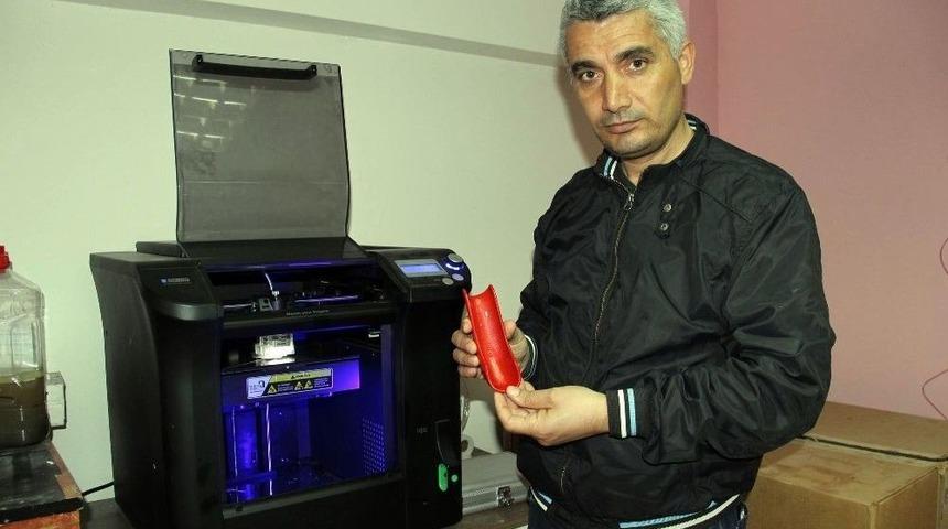 3d Yazıcı İle Hayvanlar İ&ccedil;in Protez Bacak &Uuml;retti