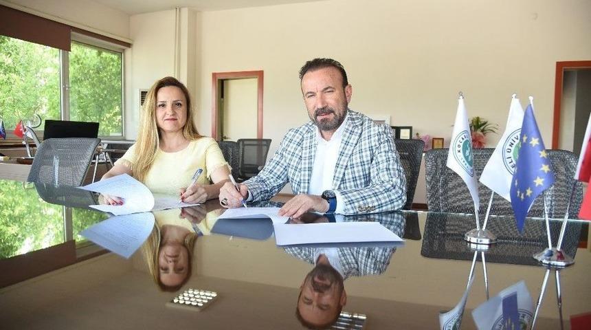 İzmit Belediyesi, Kocaeli Üniversitesi Güzel Sanatlar Fakültesi İle Protokol İmzaladı