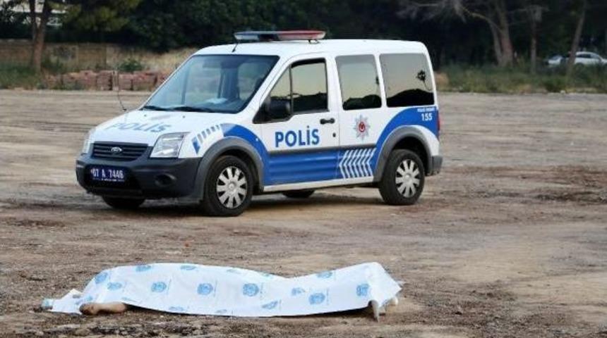 Antalya'da Ş&uuml;pheli &Ouml;l&uuml;m