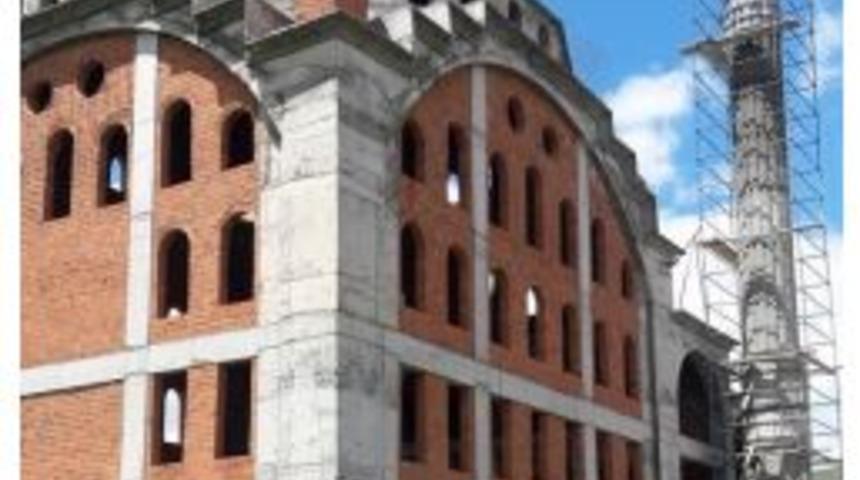 &Ccedil;ıldır Yeni Caminin Minaresi Y&uuml;kseliyor