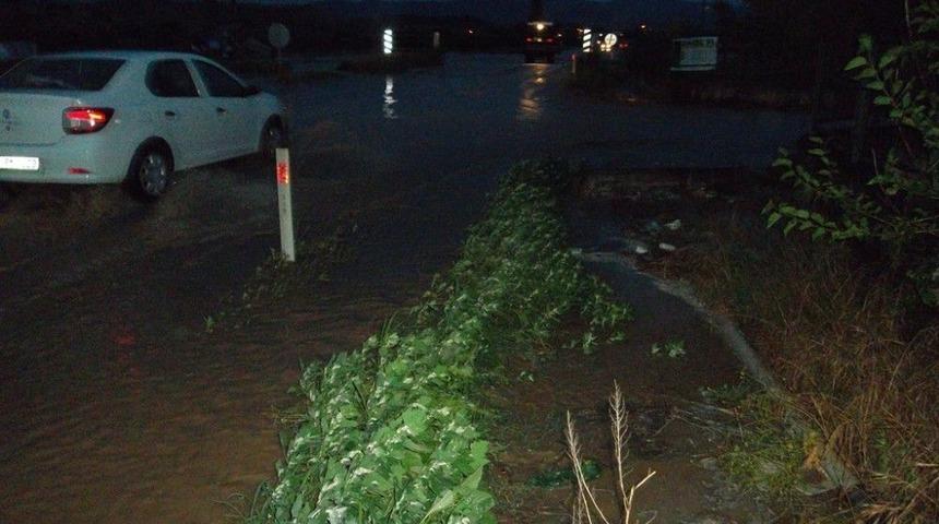 Dereler Taştı, Tarlalar Sular Altında Kaldı