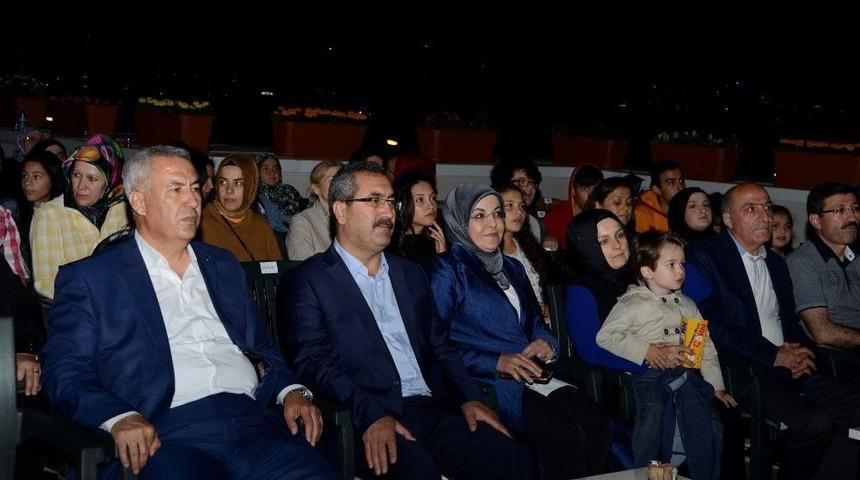 Meram&rsquo;da A&ccedil;ık Havada Sinema Keyfi