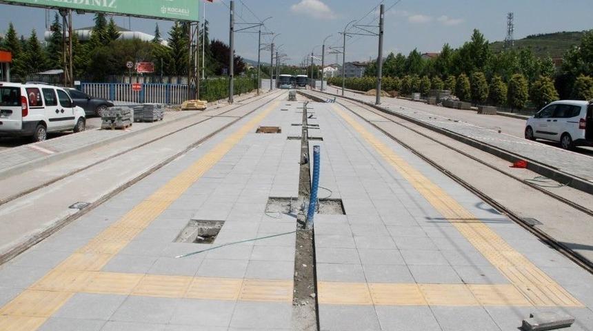 Tramvay Durakları Engellilere Uygun Olarak Yapılıyor